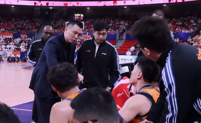 CBA常规赛五场对决：福建终结青岛连胜，吉林大