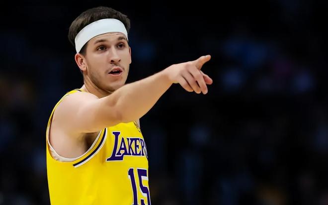 湖人核心里夫斯赛季报销或成交易筹码 三大强队