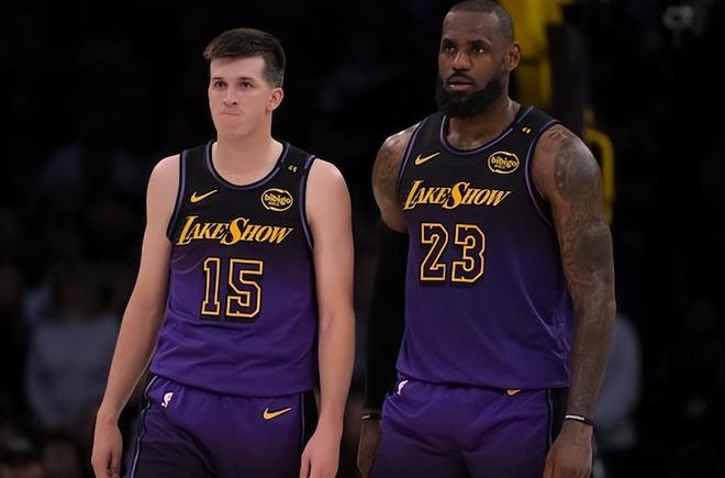 湖人核心里夫斯赛季报销或成交易筹码 三大强队